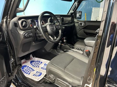Used 2021 Jeep Wrangler Unlimited Sport AWD/4WD image 13