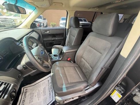 Used 2018 Ford Flex SEL FWD image 16