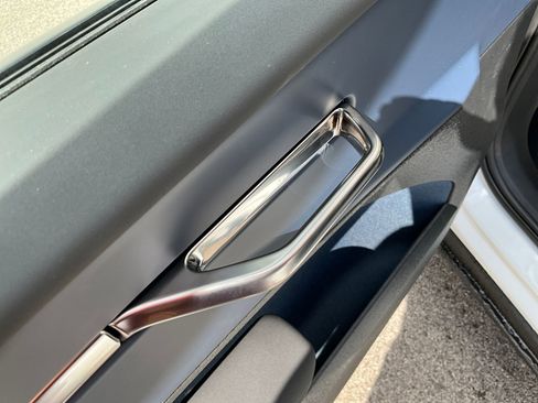 New 2026 Volvo EX30 Plus w/ Protection Package Premier image 11