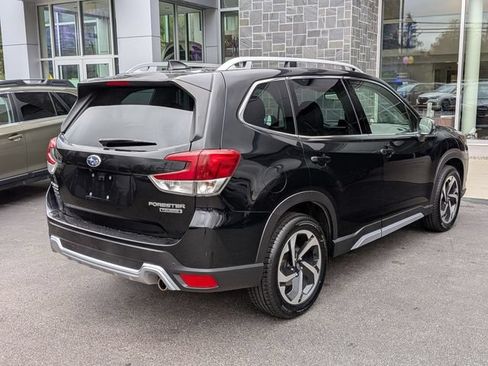 Used 2023 Subaru Forester Touring AWD/4WD image 3