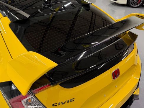 Used 2021 Honda Civic Type R Limited image 22