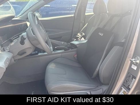 Used 2024 Hyundai Elantra SEL FWD image 9