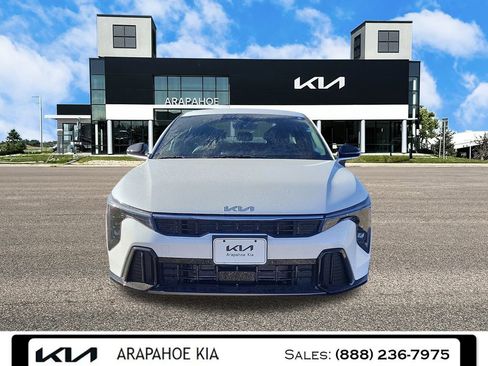 New 2025 Kia K4 GT-Line image 3