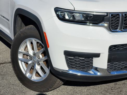 Used 2023 Jeep Grand Cherokee L Laredo image 9