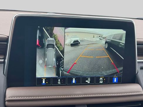 Used 2023 Chevrolet Tahoe High Country image 35