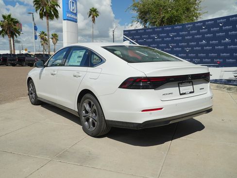 Used 2025 Honda Accord EX-L image 9