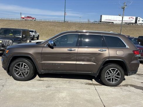 Used 2020 Jeep Grand Cherokee Limited w/ Luxury Group II image 9