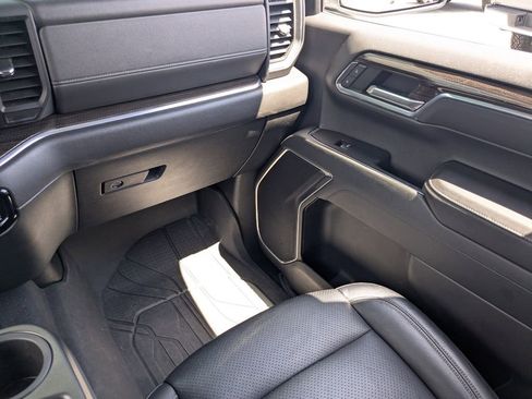 Used 2022 Chevrolet Silverado 1500 RST w/ Redline Edition RWD image 17