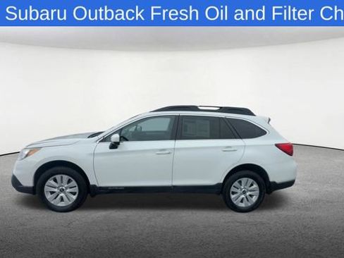 Used 2017 Subaru Outback 2.5i Premium image 6