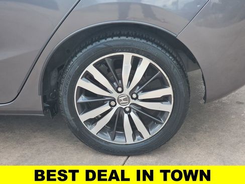 Used 2015 Honda Fit EX image 35