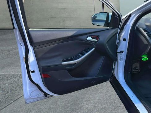 Used 2012 Ford Focus SEL image 19