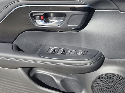 Certified 2025 Acura ADX AWD image 29