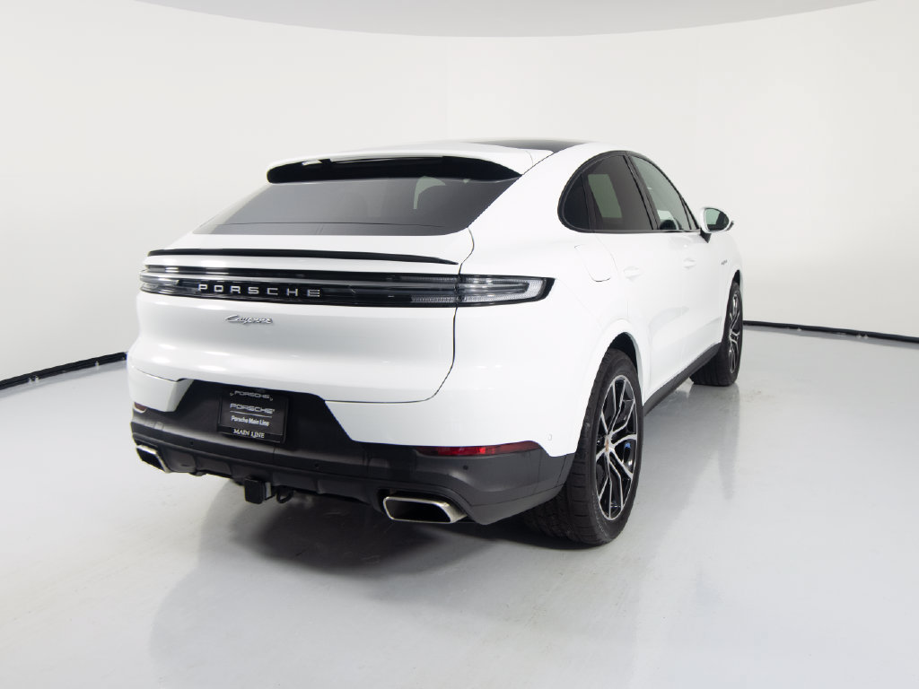 Certified 2026 Porsche Cayenne E-Hybrid Coupe AWD/4WD image 10