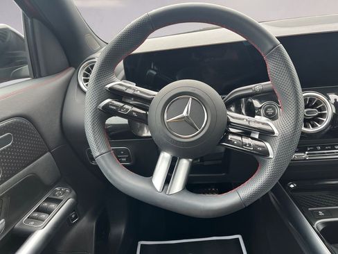 Certified 2025 Mercedes-Benz GLA 250 4MATIC image 10