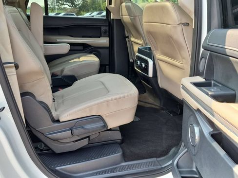 Used 2022 Ford Expedition Max Limited AWD/4WD image 32