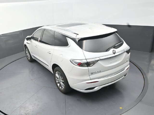 Used 2023 Buick Enclave Avenir w/ Avenir Technology Package AWD/4WD image 16