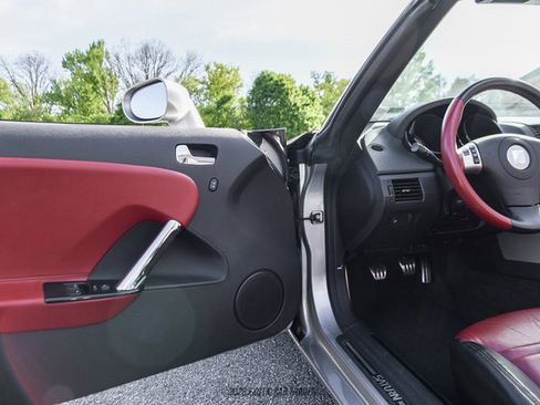 Used 2008 Saturn Sky Red Line RWD image 29