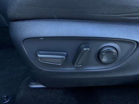 Used 2025 Toyota RAV4 XLE image 10