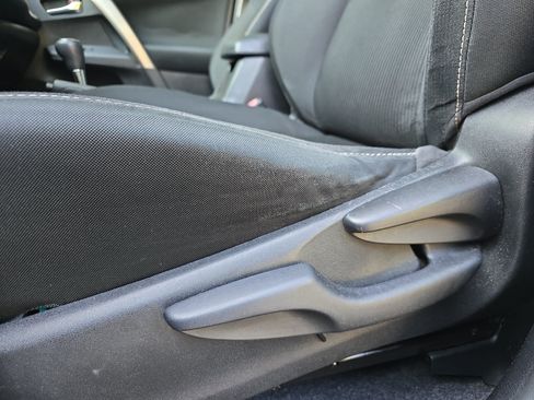 Used 2015 Toyota RAV4 XLE FWD image 26
