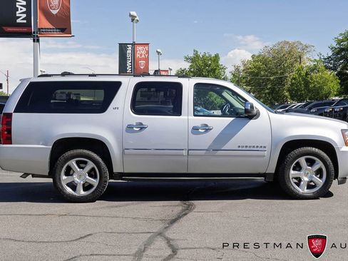 Used 2014 Chevrolet Suburban LTZ AWD/4WD image 21