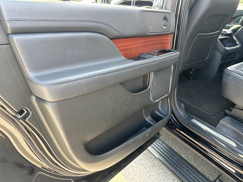 Used 2024 Lincoln Navigator L 4WD image 30