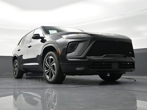 Used 2025 Buick Enclave Sport Touring image 30