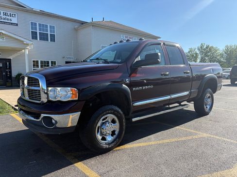 Used 2004 Dodge Ram 2500 Truck SLT w/ Trailer Tow Group AWD/4WD image 2