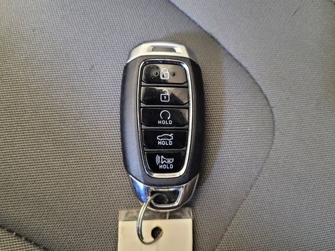 Used 2021 Hyundai Elantra SEL image 32