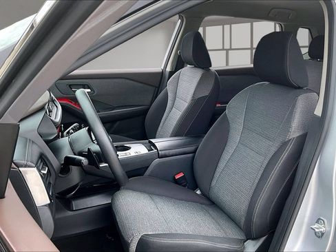 Used 2023 Nissan Rogue SV FWD image 20