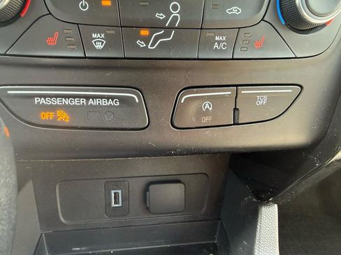 Used 2017 Ford Escape Titanium FWD image 16