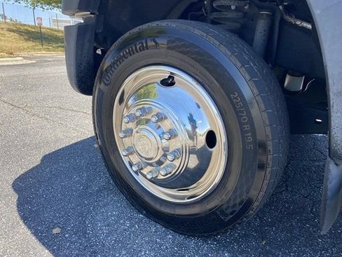 Used 2014 Ford F550 2WD Regular Cab Super Duty image 70