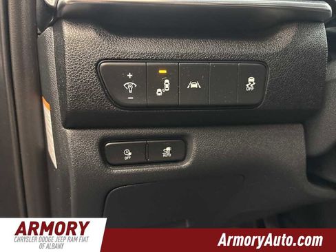 Used 2022 Kia Niro EX w/ Cold Weather Package image 11