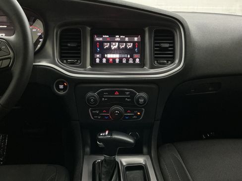 Used 2019 Dodge Charger SXT w/ Blacktop Package RWD image 29