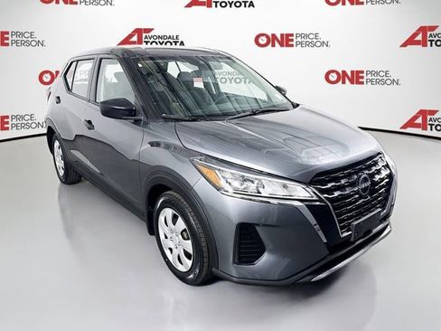 Used 2023 Nissan Kicks S image 1