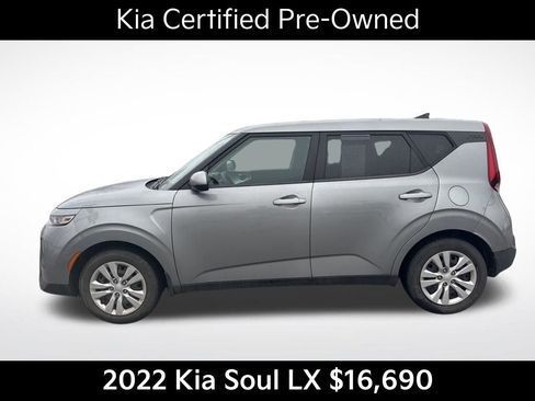 Certified 2022 Kia Soul LX image 7