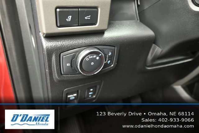 Used 2019 Ford Expedition XLT w/ Equipment Group 202A AWD/4WD image 27