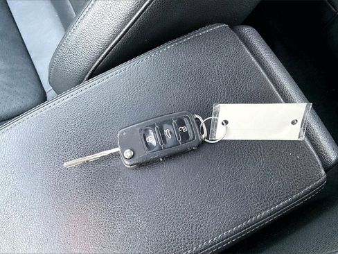 Used 2012 Volkswagen Passat 2.5 SE image 29