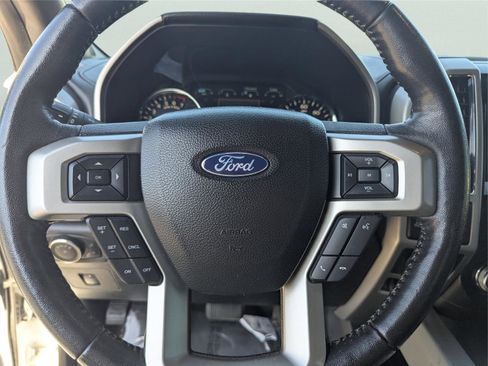 Used 2017 Ford F150 Lariat image 27