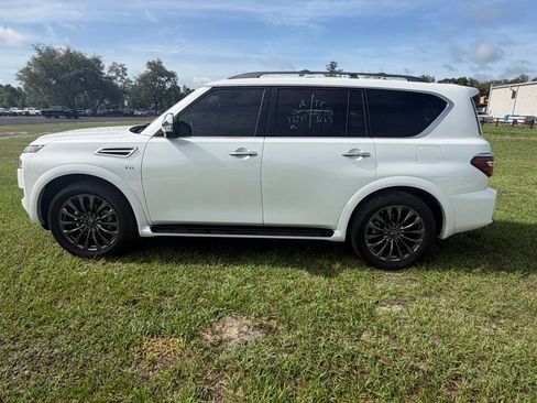 Used 2022 Nissan Armada Platinum w/ Captain's Chairs Package RWD image 9