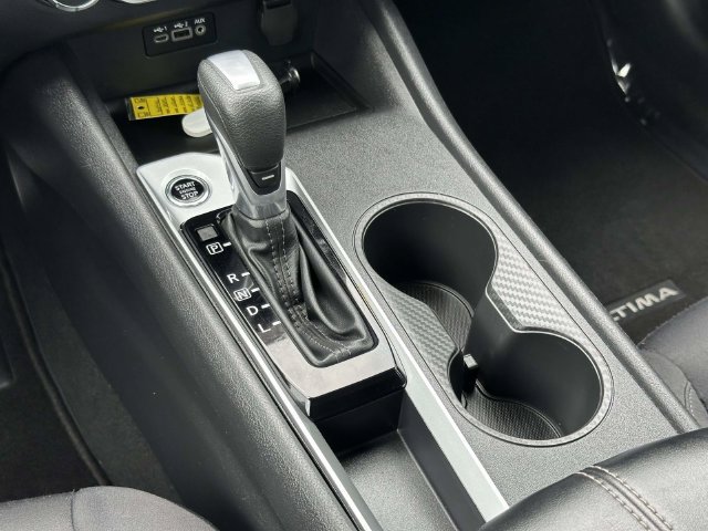 Used 2025 Nissan Altima 2.5 SV FWD image 20