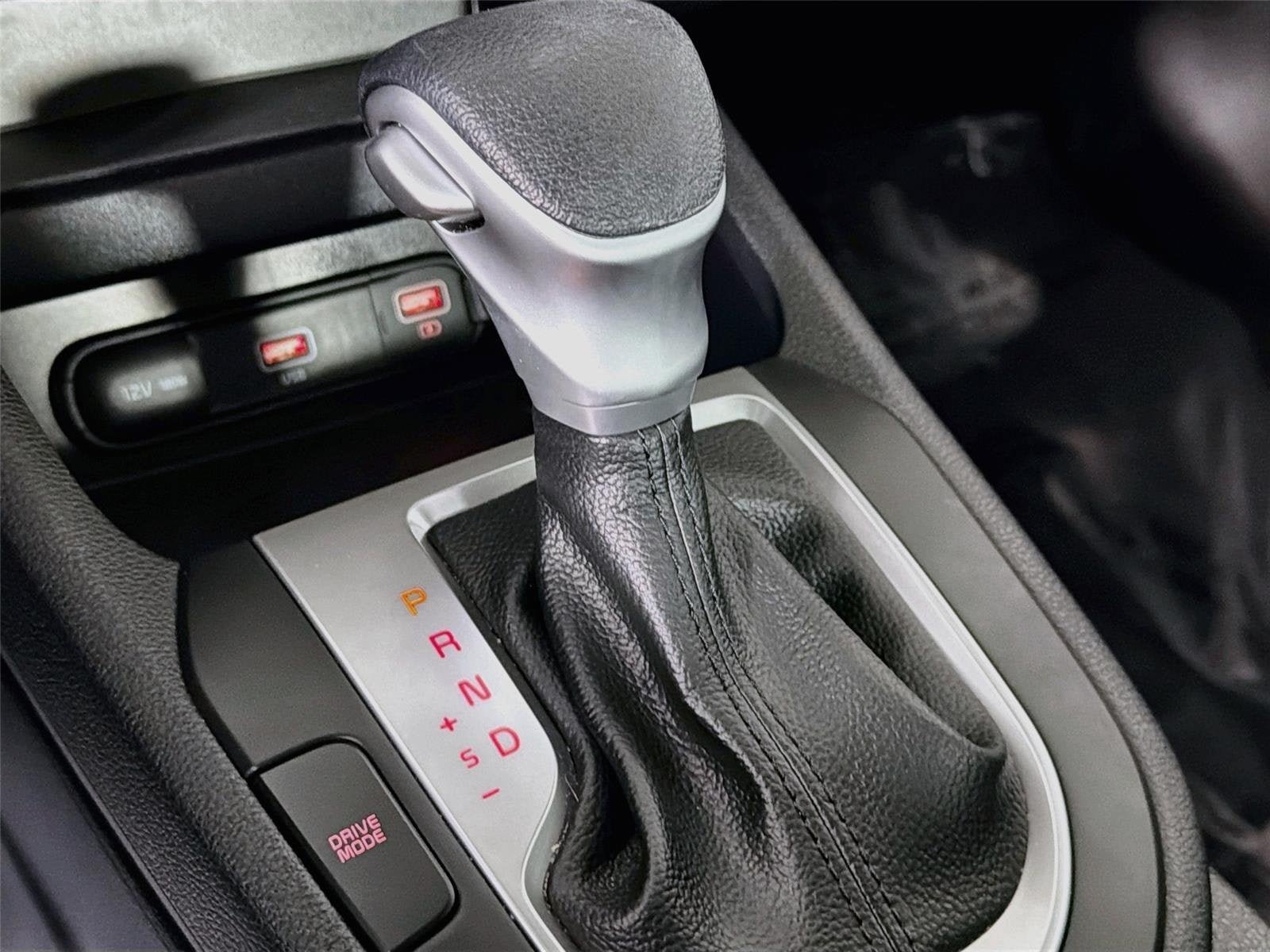 Used 2024 Kia Forte LXS w/ LXS Technology Package FWD image 17