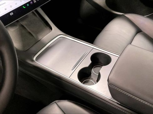 Used 2023 Tesla Model Y Long Range AWD/4WD image 18