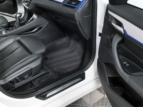 Used 2018 BMW X1 xDrive28i w/ M Sport Package AWD/4WD image 25