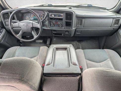 Used 2004 Chevrolet Avalanche 2WD image 15