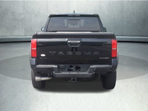 Used 2025 Toyota Tacoma TRD Off-Road w/ TRD Off Road Premium Package AWD/4WD image 18