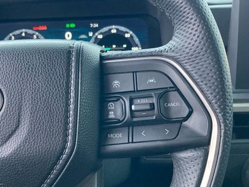 Used 2025 Toyota Tacoma TRD Off-Road image 16