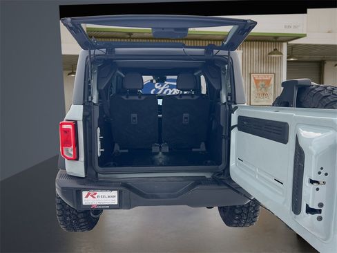 Used 2022 Ford Bronco Black Diamond image 10