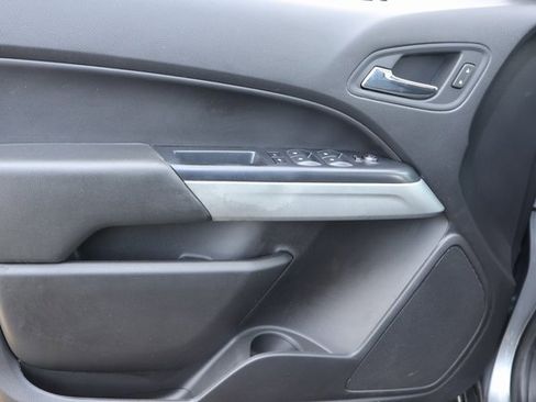 Used 2018 Chevrolet Colorado LT w/ Safety Package image 9