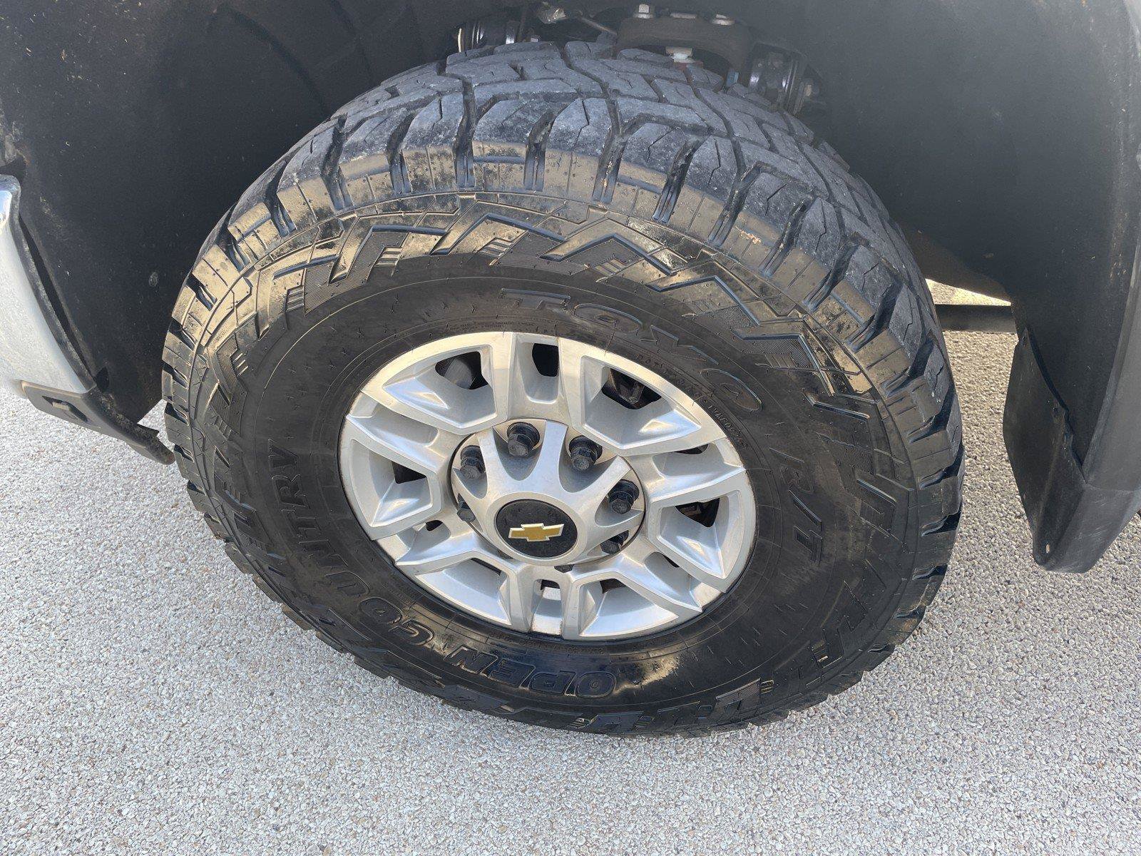 Used 2025 Chevrolet Silverado 2500 LT w/ Convenience Package AWD/4WD image 26