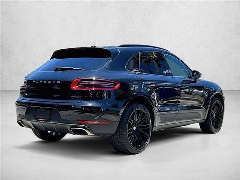 Used 2017 Porsche Macan AWD/4WD image 2